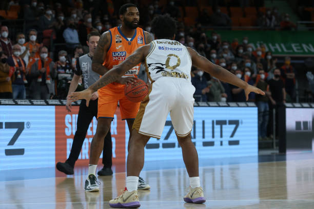 虽然在CB 虽然在CB